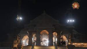 अयोध्या में राम मंदिर की लाईटिंग टेस्टिंग में आज का नजारा,