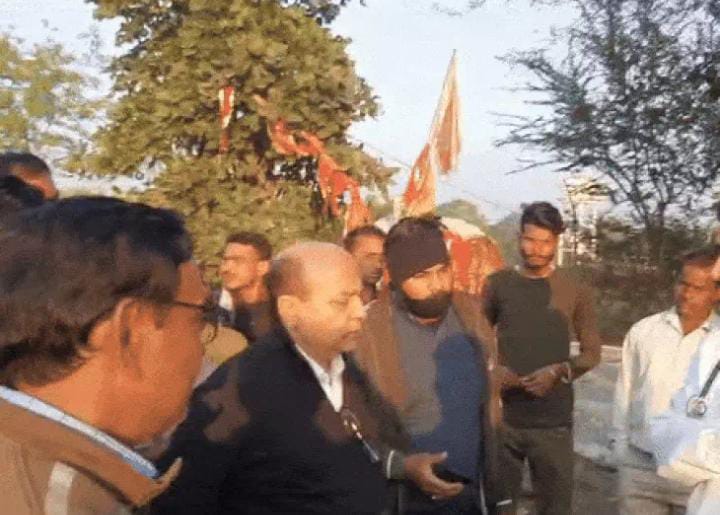 बैरसिया के इजगिरी गांव में मिड-डे मील खाने के बाद सात बच्चे हुए फूड पॉइजनिंग के शिकार