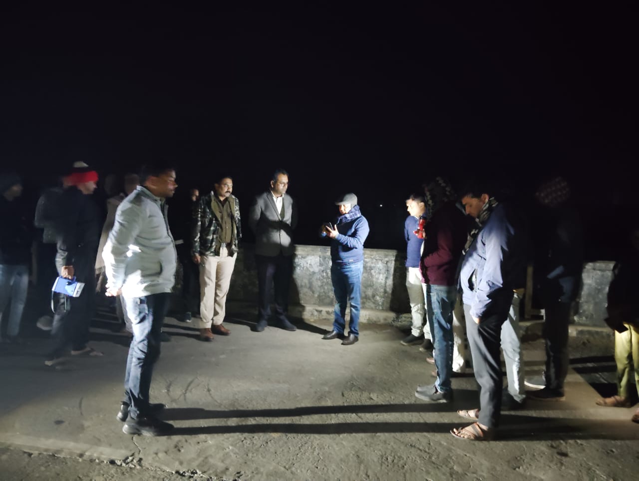 पार्वती नदी का पुल हुआ क्षतिग्रस्त भारी वाहनों पर लगा प्रतिबंध !