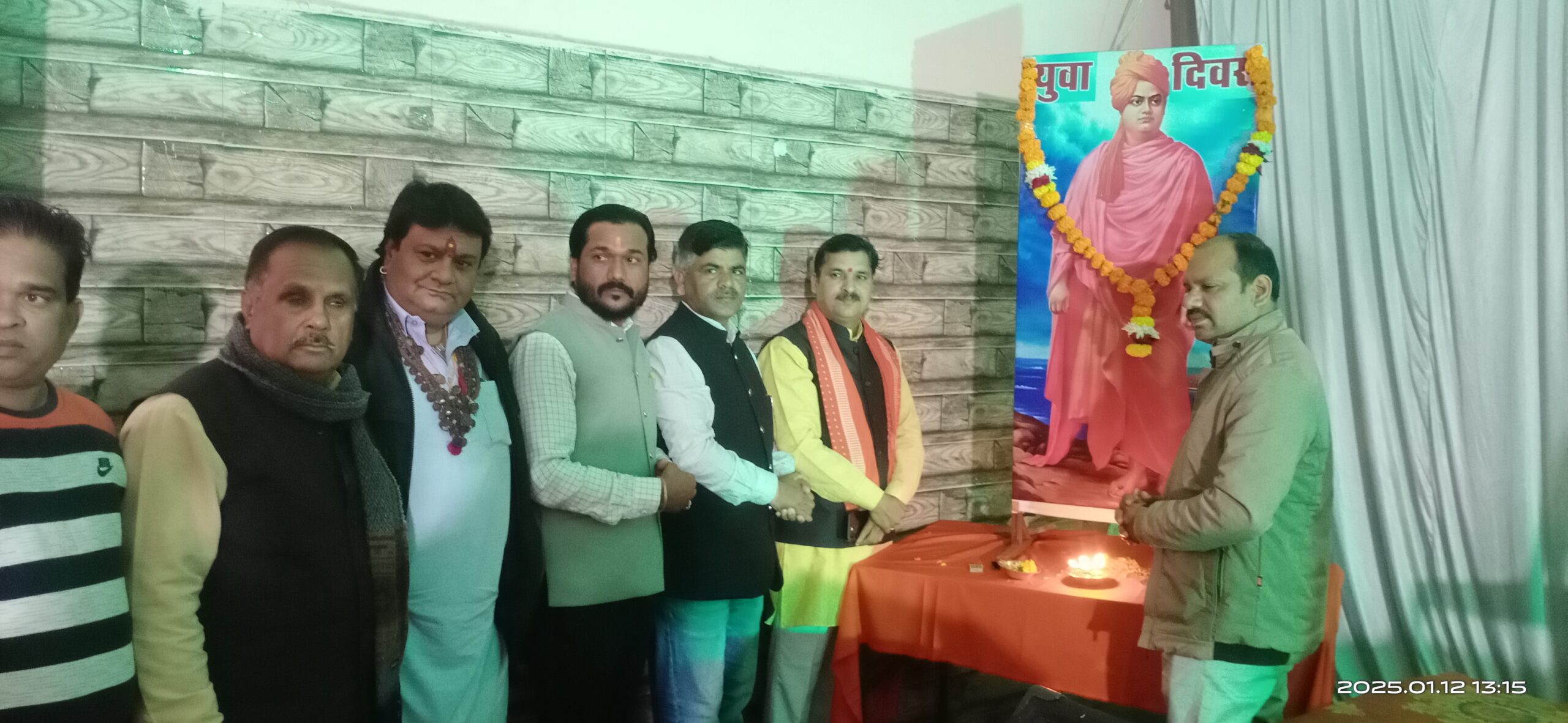 युवा दिवस पर राजधानी में हुए अनेक आयोजन, किया गया झांकी समितियों का सम्मान