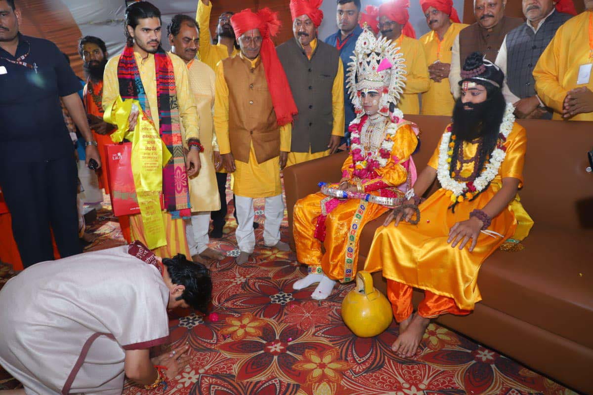 मन्दिर होगा अस्पताल, पण्डित धीरेन्द्र महाराज का अनूठा संकल्प।