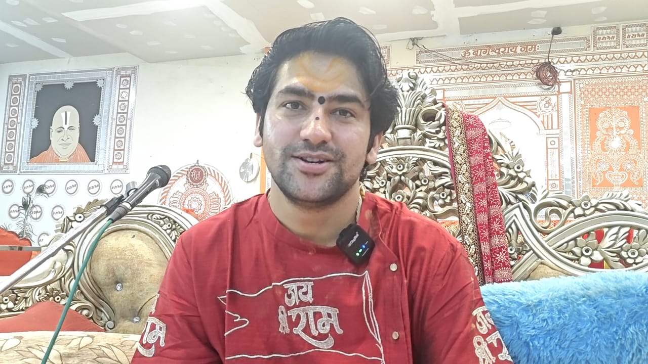 बागेश्वर धाम में तीन दिवसीय होली महा महोत्सव आज से, बालाजी को समर्पित होगी रंग गुलाल