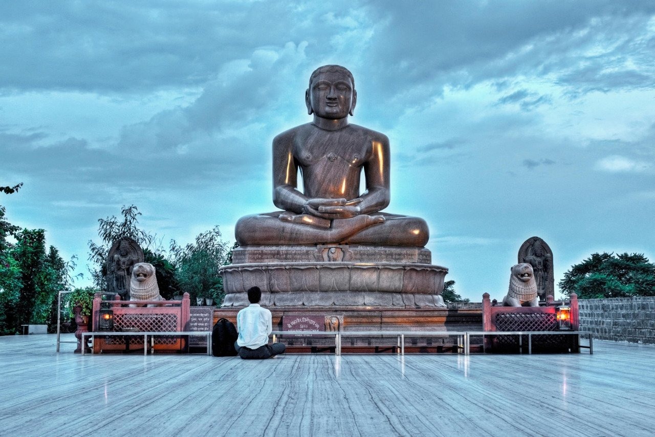 जीवन प्रबंधन के महापुरोधा भगवान महावीर स्वामी के सिद्धांतों में निहित है आत्म ज्ञान