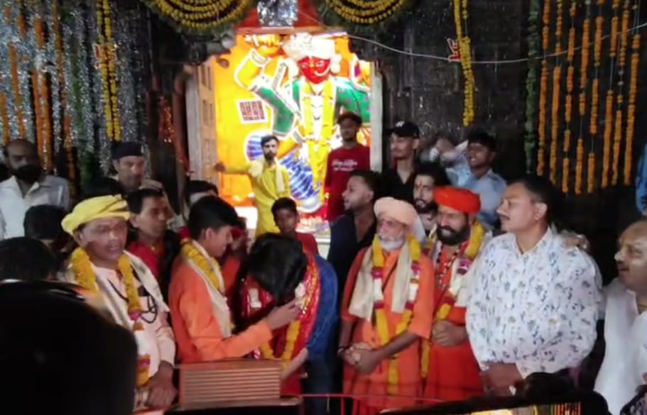विधायक पुत्र चाचा संग पहुंचा माफ़ी मांगने:संगठन के निर्देश पर हुआ सरेंडर !