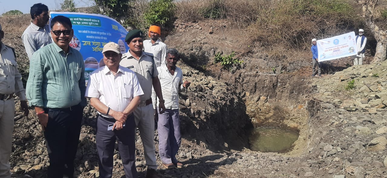 समझाइश के बाद भी नहीं मान रहे किसान, एक दर्जन कृषकों पर फिर हुआ जुर्माना