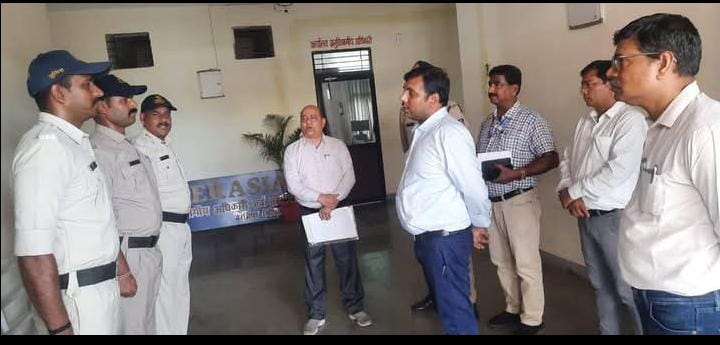 कलेक्टर कौशलेंद्र विक्रम सिंह ने किया बैरसिया क्षेत्र का दौरा