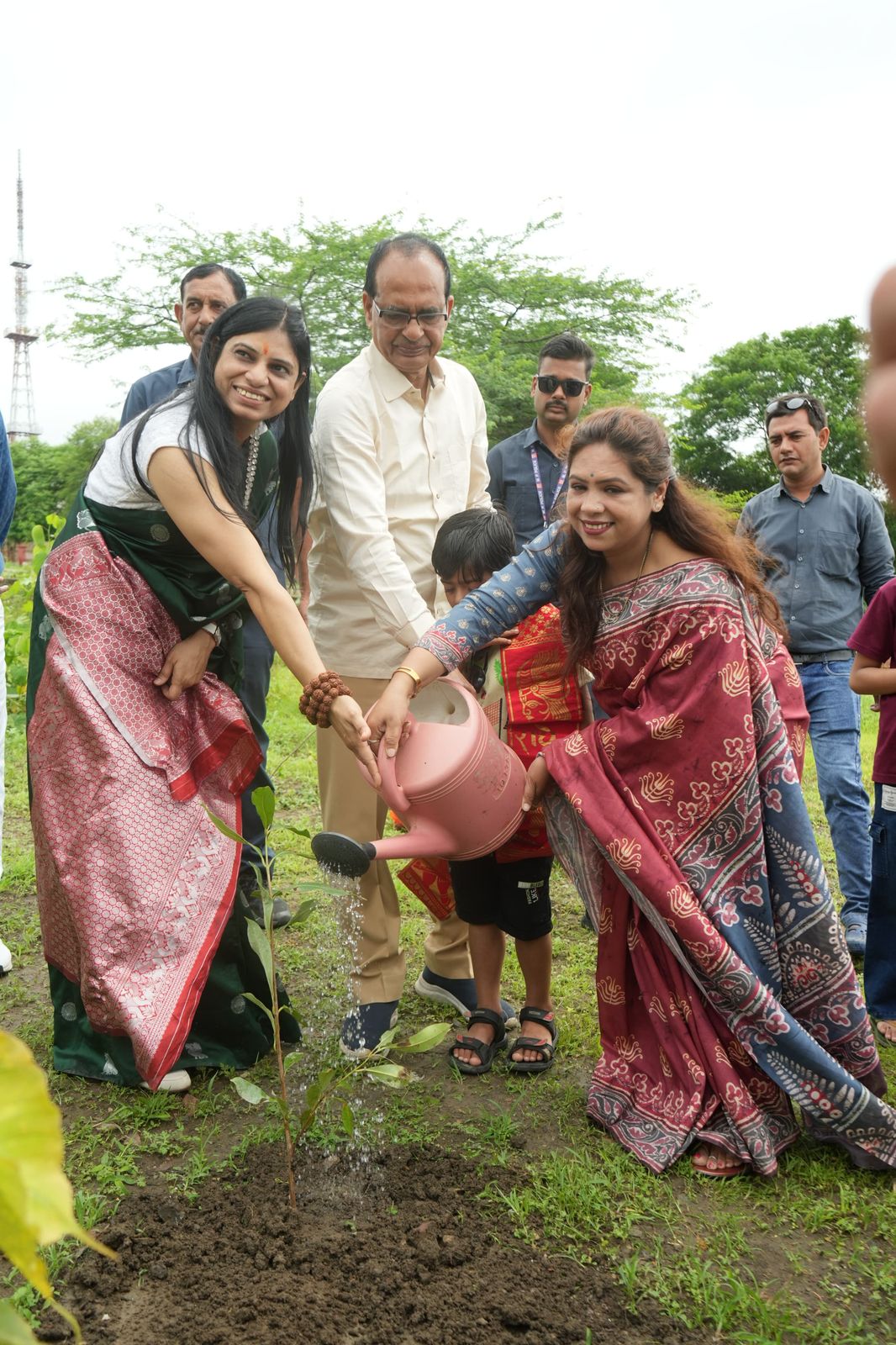 एक कदम हरियाली की ओर , स्मार्ट सिटी पार्क में पौधरोपण