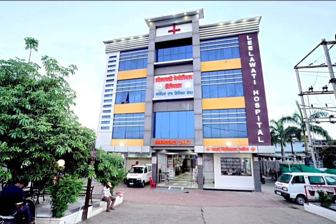 पहले अस्पताल स्टॉफ ने गुंडों को बुलाकर पिटवाया फिर पुलिस ने भी अपनी मर्जी से लिखी एफआईआर