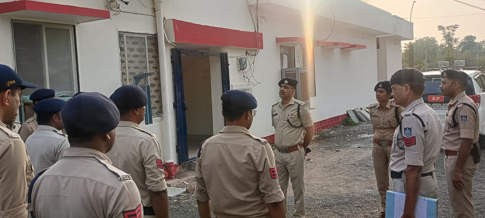 कानून व्यवस्था,अपराध नियंत्रण एवं ऑनलाइन साइबर फ्रॉड पर सतर्कता अपनाएं – SP पंकज पाण्डेय